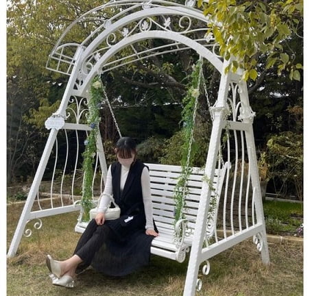 xích đu sân vườn