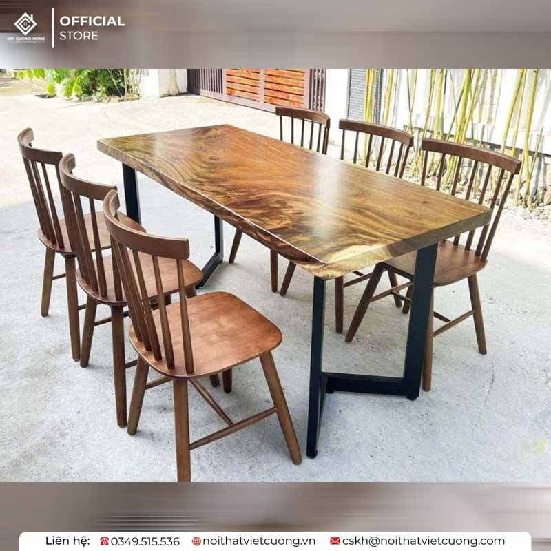 Bàn ăn khung chân sắt mặt gỗ là sự kết hợp hoàn hảo của 2 chất liệu