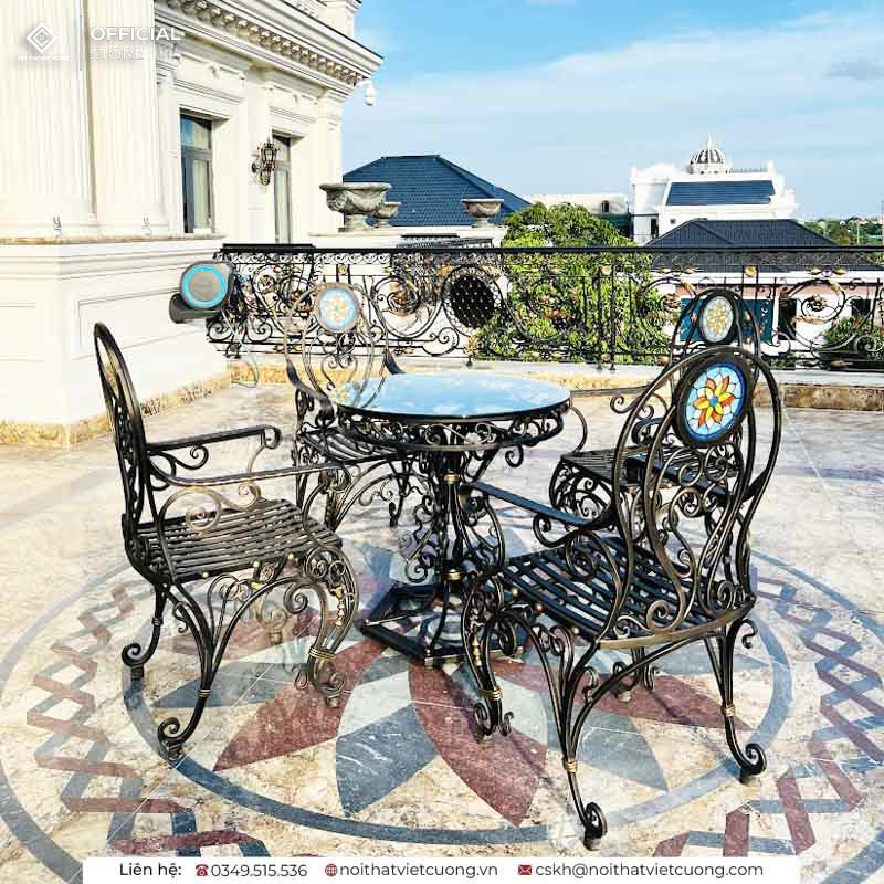 Bàn ghế sắt nghệ thuật đẹp cho biệt thự