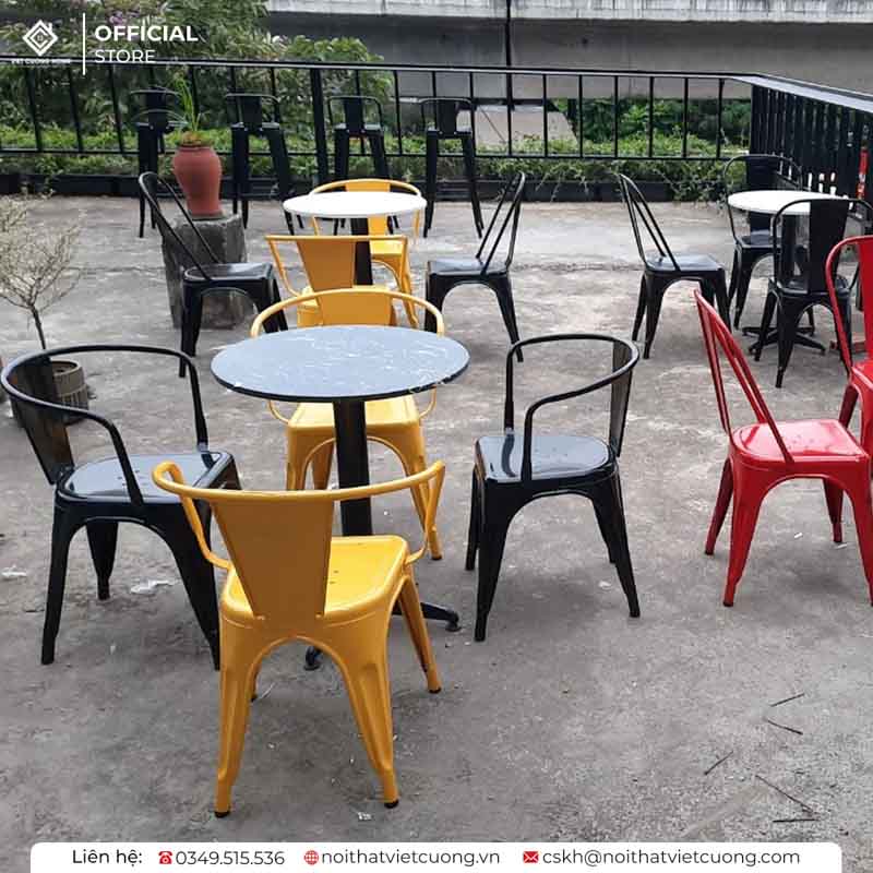 Bàn ghế sắt luôn được xem là lựa chọn tối ưu hàng đầu cho quán cafe