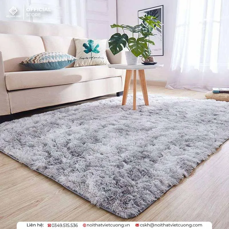 Thảm trải sàn phòng khách với lông ngắn