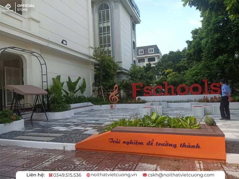 Xích đu sắt Việt Cường lắp đặt tại Fshools