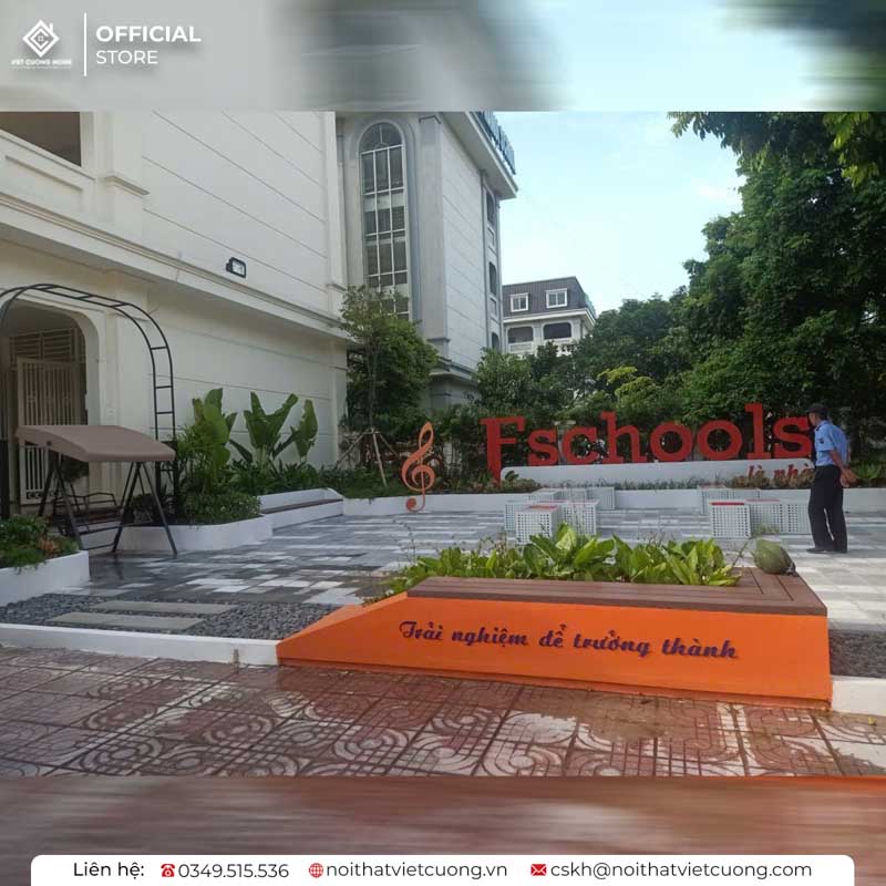 Xích đu sắt Việt Cường lắp đặt tại Fschools